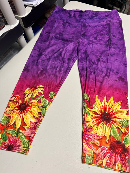 Beautiful Flowers Purple CAPRI Leggings with pockets