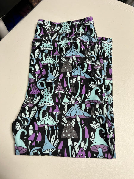 Magic Mushrooms Leggings - Size TC CAPRI