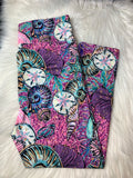 Pretty Pink Beach Shells CAPRI Leggings